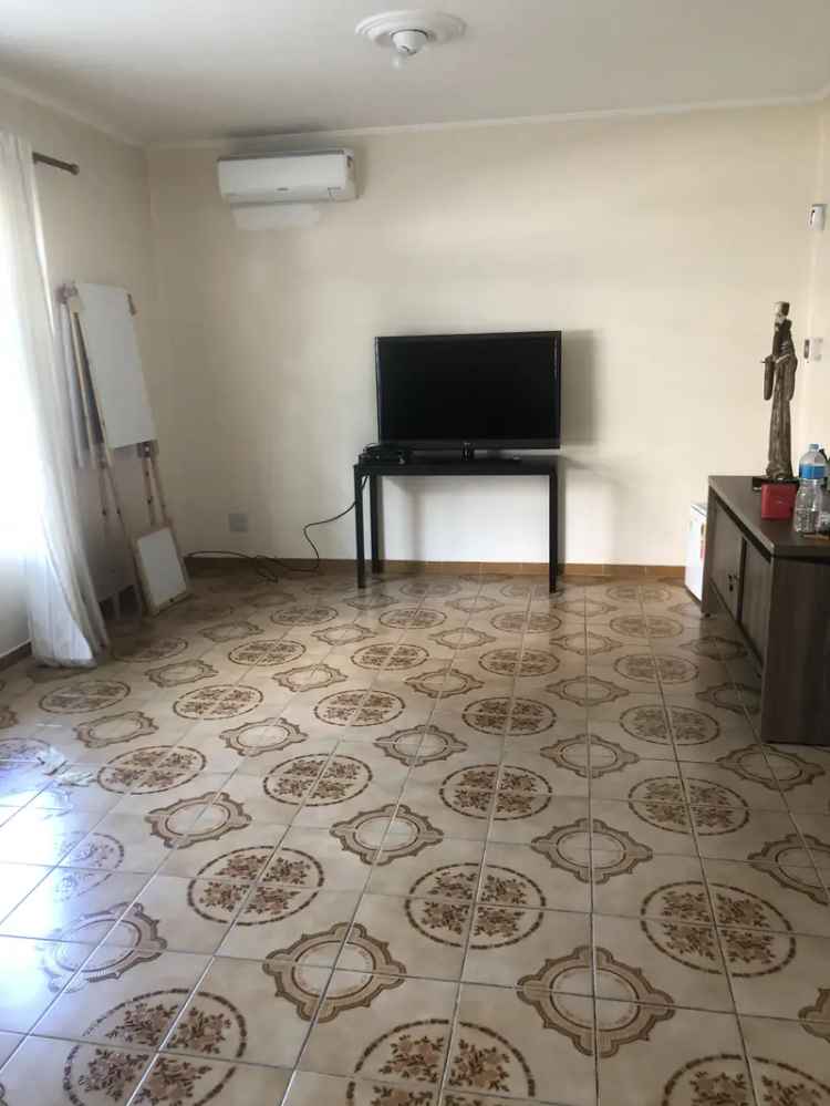 Casa em Rua Tranquila - Próximo à Marginal Tietê