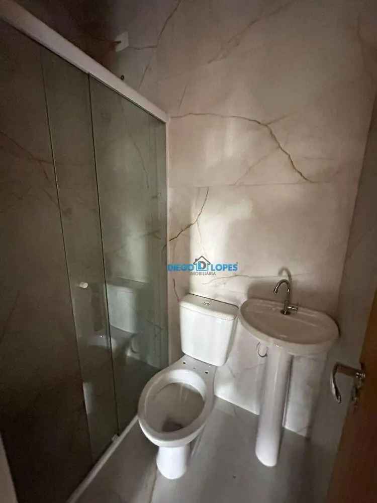 Sobrado 2 Quartos Campo de Santana Curitiba 51m²