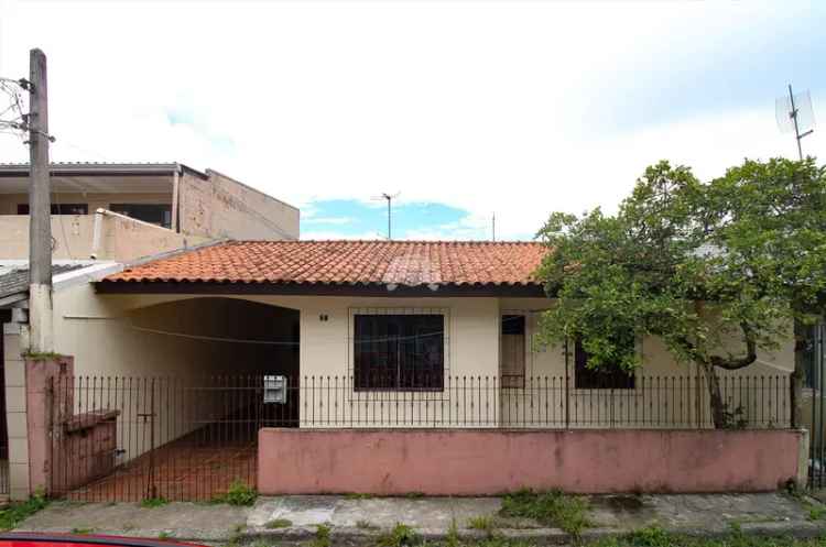 Casa 3 Dormitórios Sítio Cercado - Com 2 Vagas de Garagem