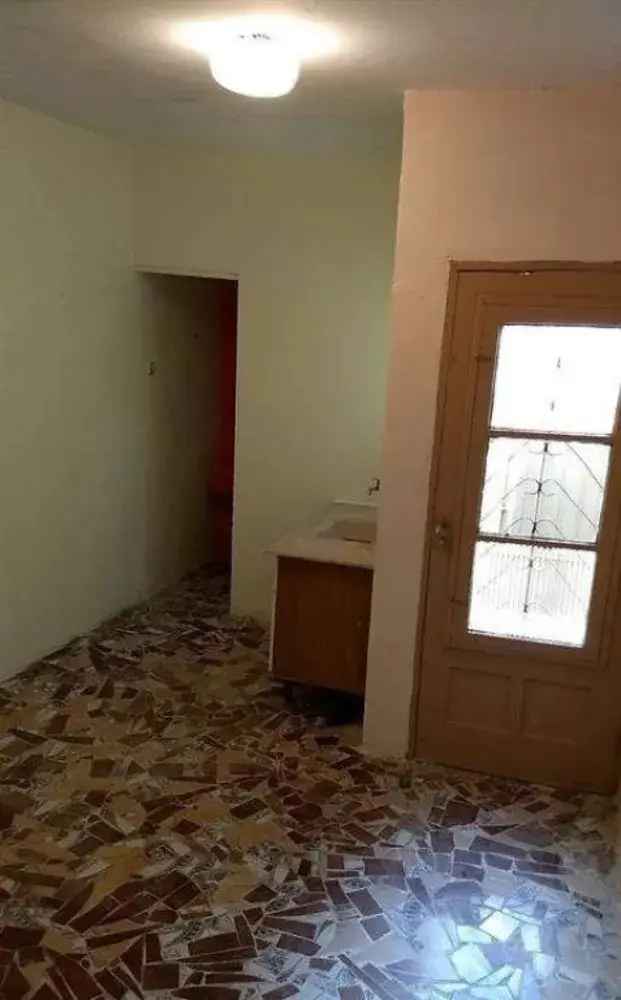 Aluga-se Casa Térrea Reformada 1 Quarto Vila Medeiros