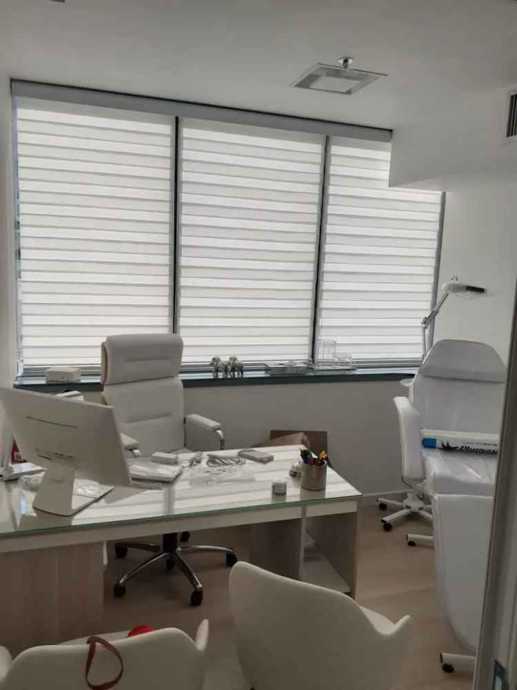 Consultórios Decorados Próximo ao BRT - Segurança e Conforto
