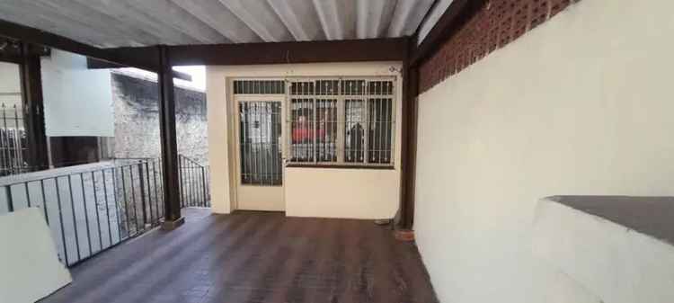 Casa para Aluguel com 2 Quartos - 90m²