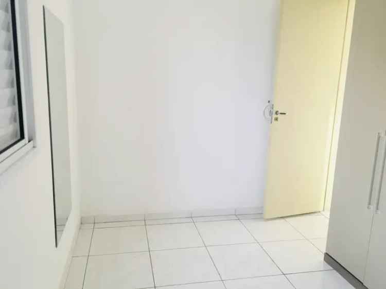 Apartamento 800m do Metro e Comercio em Geral