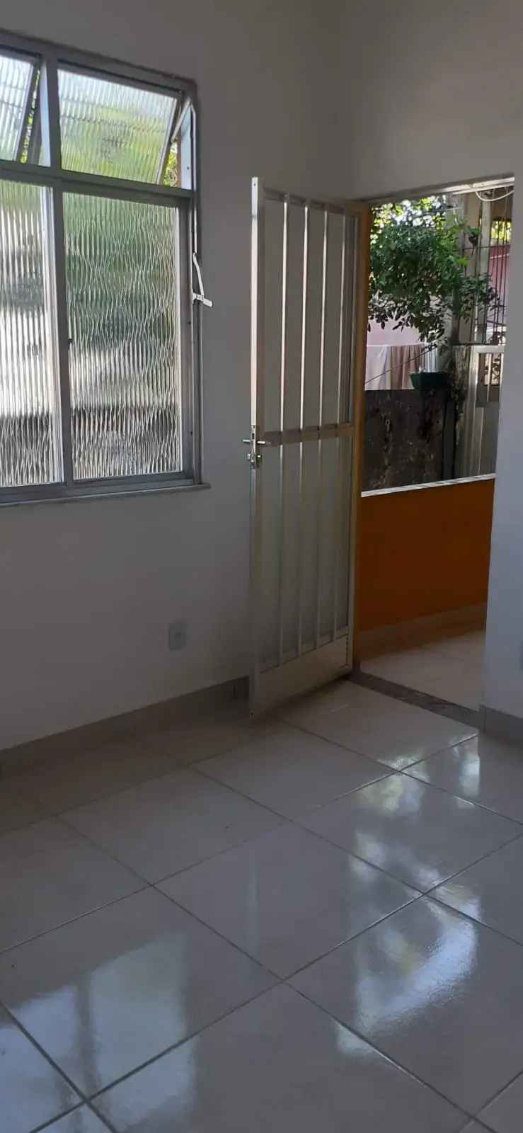 Casa de Vila 2 Quartos Reformada com Terraço - RGI Ok IPTU Isento