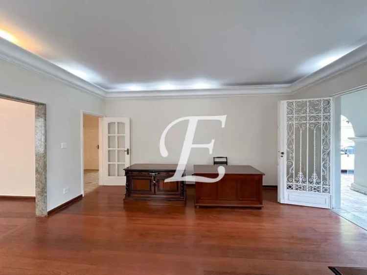 Casa em Jardim Paulista 500m² 4 Quartos 3 Suítes Reformada