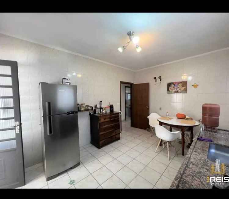 Casa Esquina Excelente Localiza						çao Rua Tranquila