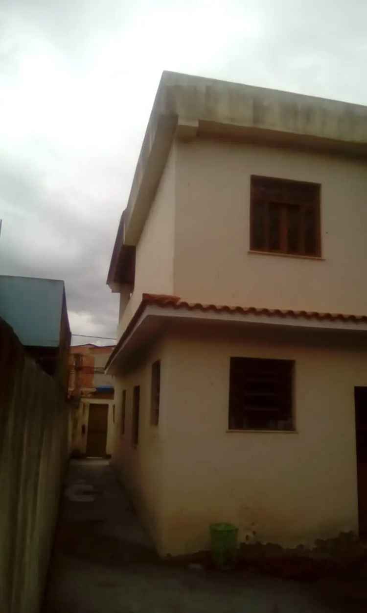 Casa Duplex em Realengo com Kitnet - 2 Quartos 1 Suíte