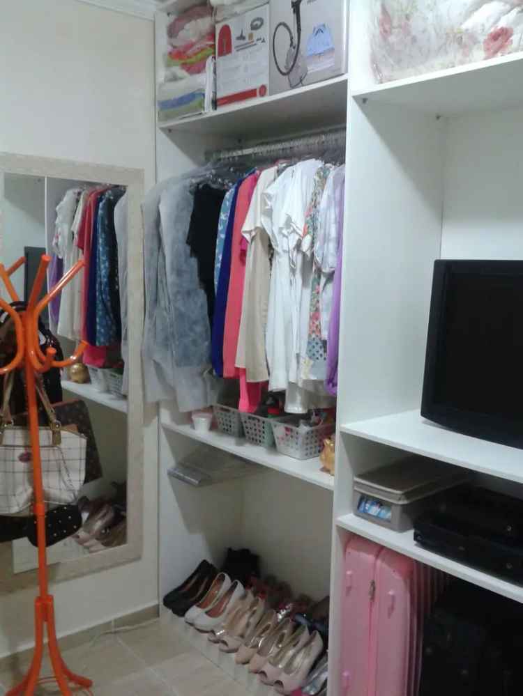 Apartamento 48m² Reformado em Penha 2 Quartos Moveis Embutidos