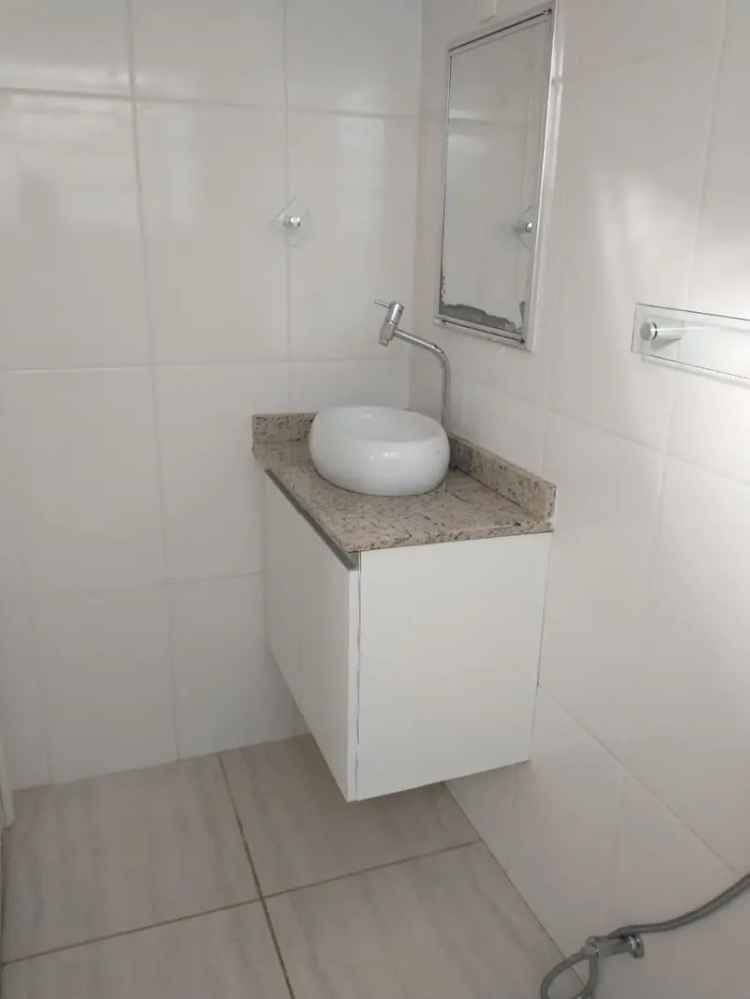 Apartamento Amplo e Bem Localizado - Proximo a Supermercados e Bancos