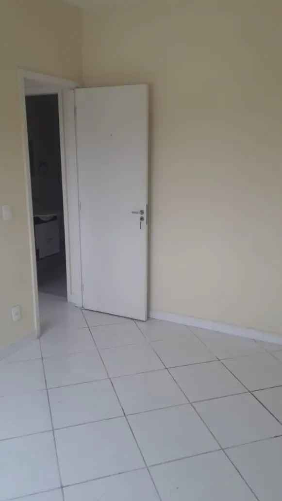 Casa em Barro Vermelho - Próxima a Transporte e Comércio