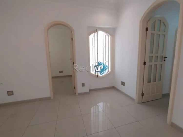 Casa 2 Quartos Copacabana Proximo Metro Vaga Garagem