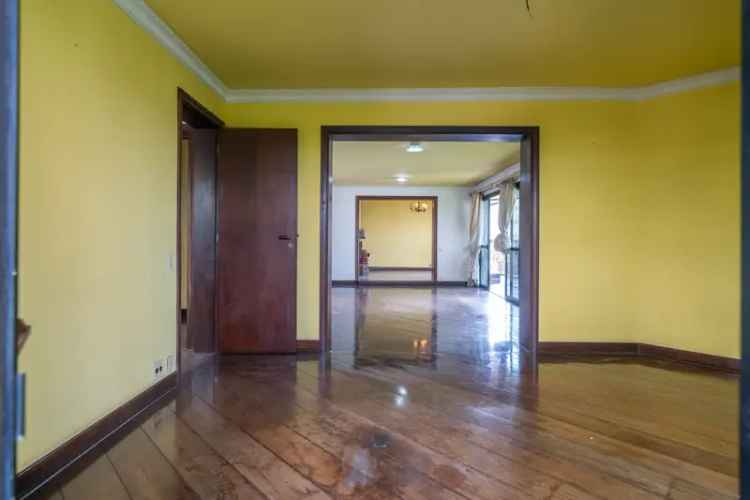 Apartamento 304m² 4 Suítes 6 Banheiros Alto Padrão 5 Vagas