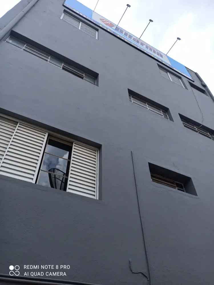 Casa Comercial com 2 Casas e Salão com Farmácia
