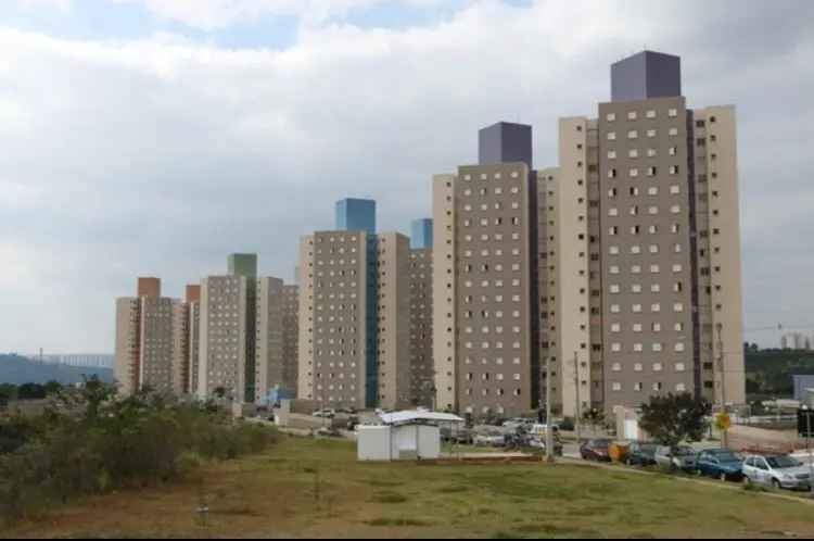 Condominio Proximo a Escolas Supermercados e Centro da Cidade