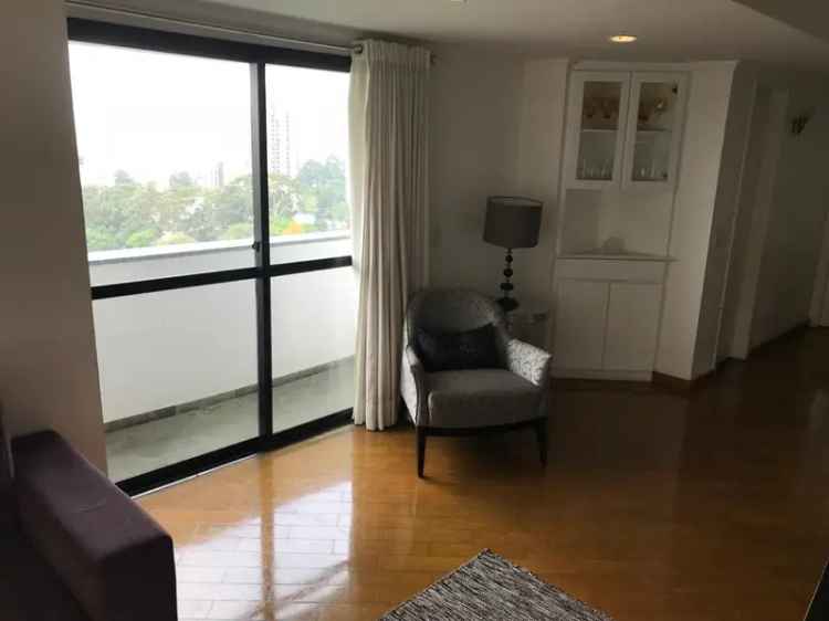 Duplex Reformado com Vista Verde e Pé Direito Alto
