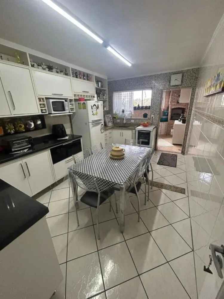 Sobrado com 2 Suítes em Horto Florestal - Permuta Aceita
