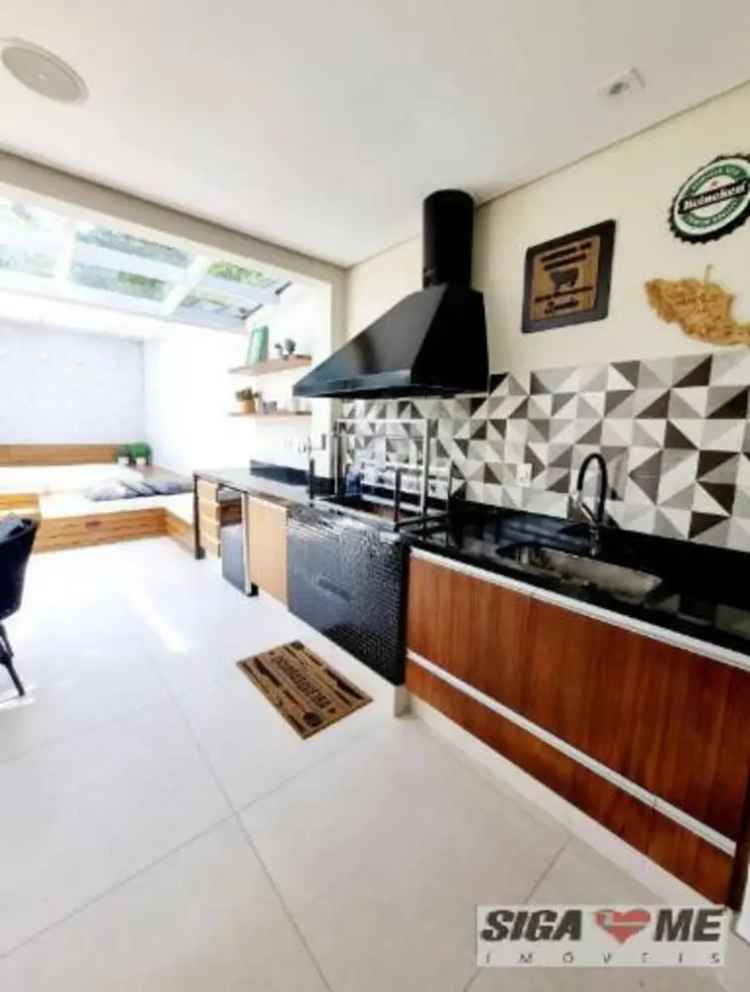 Casa de Condomínio 3 Quartos em São Paulo