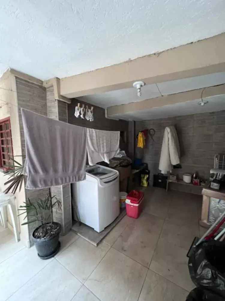 Sobrado 7 Quartos 244m² 3 Casas Garagem Churrasqueira São Paulo