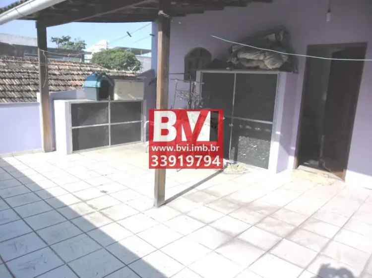 Casa à Venda em Irajá - 3 Quartos - 272m²