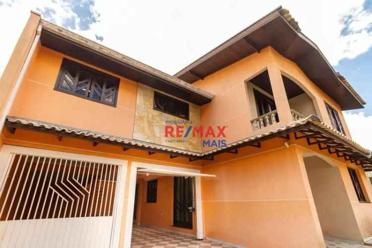 Sobrado 3 Quartos Capão Raso Churrasqueira Quintal Amplo