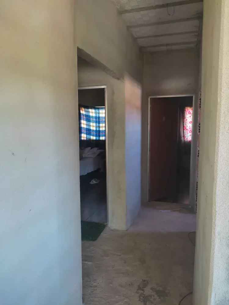 Casa Nova em Fase de Acabamento - Otima Localizacao