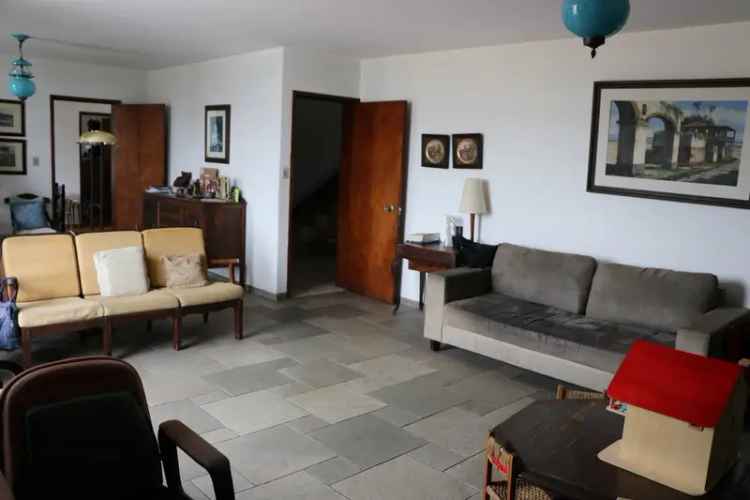 Casa 3 Andares 750m² Ótima Localização