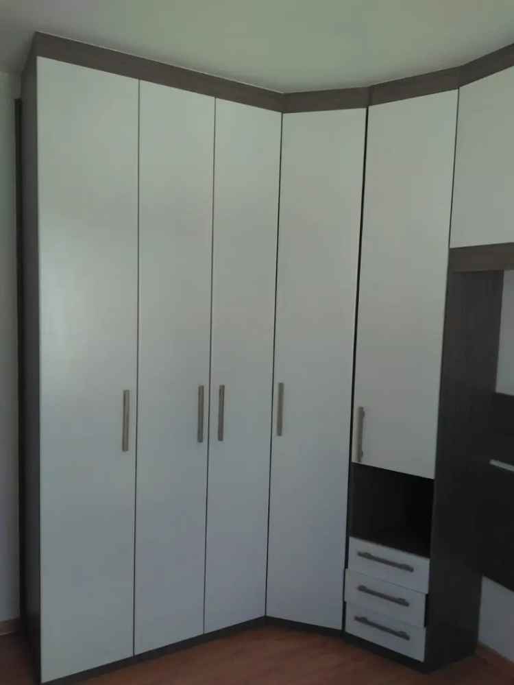Apartamento 54m2 Armarios Embutidos Piso Laminado