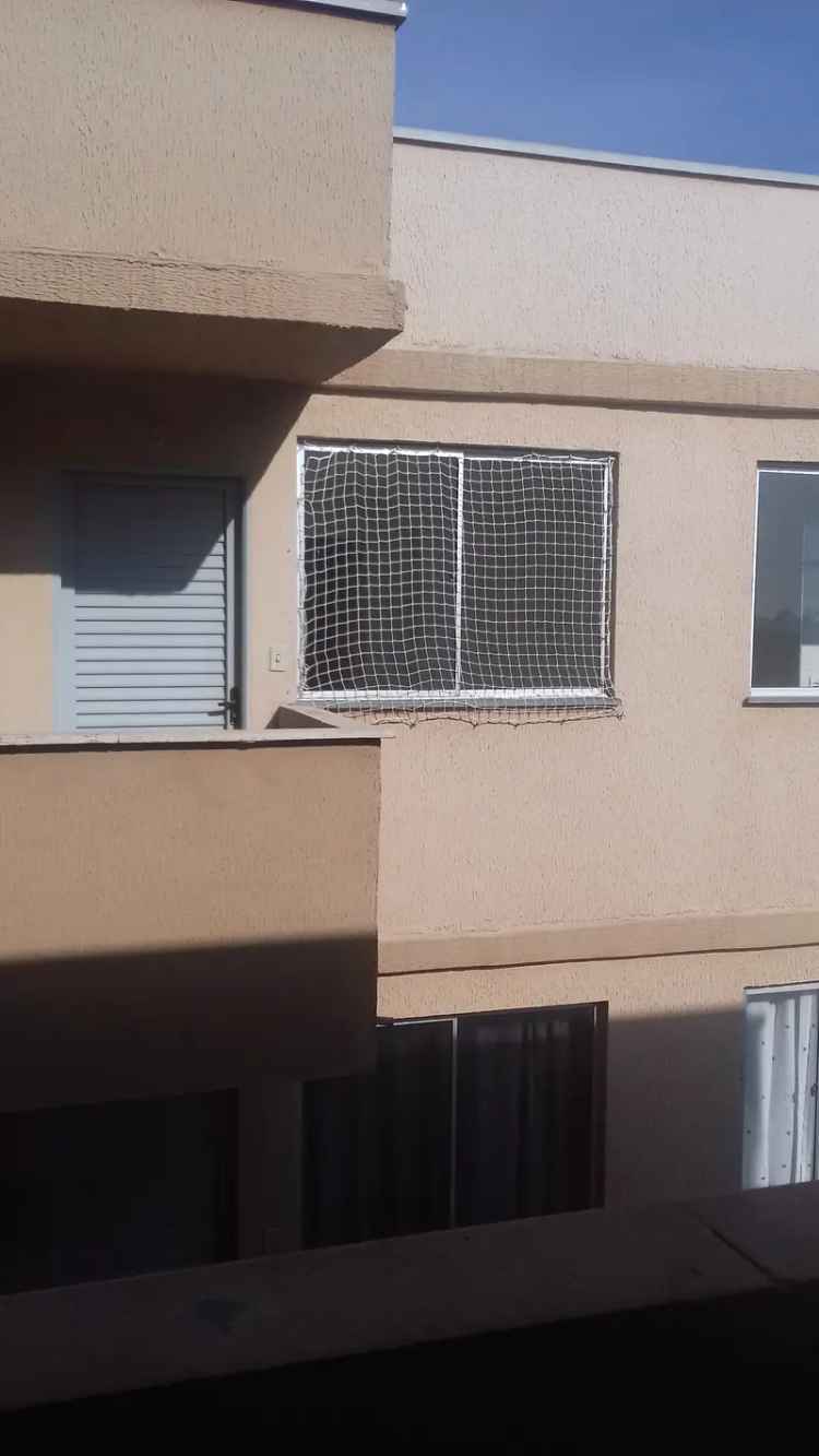 Apartamento pr
irto de Mercado Farmacia e Escolas