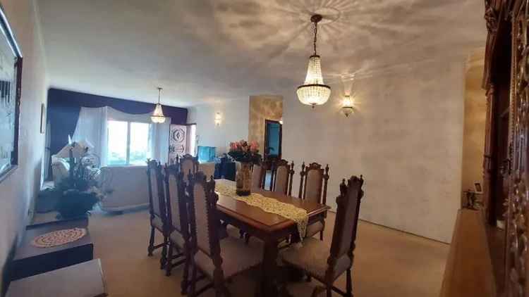 Casa à Venda e Aluguel 3 Quartos 244m² Parque Novo Mundo