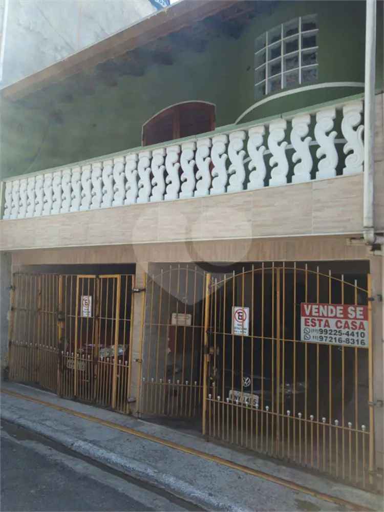 Casa 10 cômodos com Churrasqueira - Ótima para Moradia ou Investimento