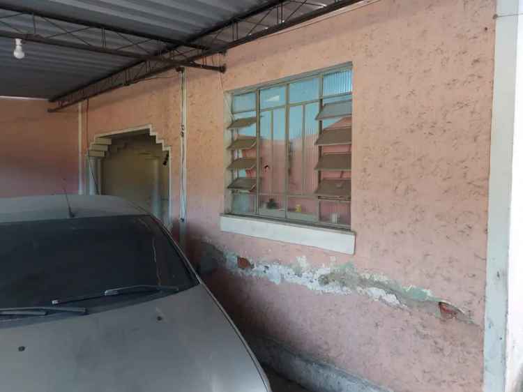 Casa Antiga em Mutuá - Oportunidade de Reforma