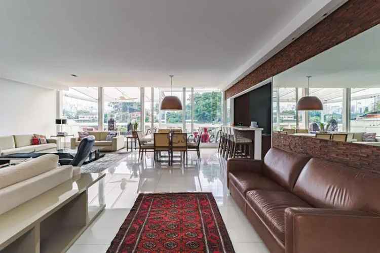 Casa em Pacaembu 3 Quartos 300m²