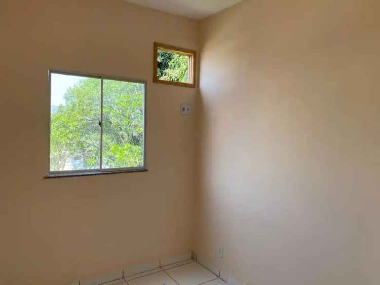 Apartamento 2 Quartos Segundo Andar Sala Espaçosa