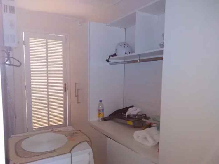 Duas Casas em Terreno de 1400m² - Condominio e Rua Bolivia